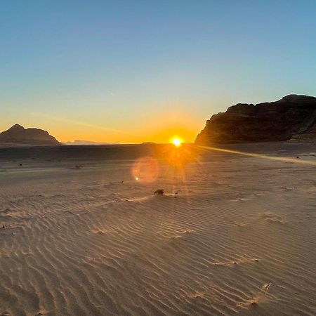 Wadi Rum Stargazing Camp Exterior photo