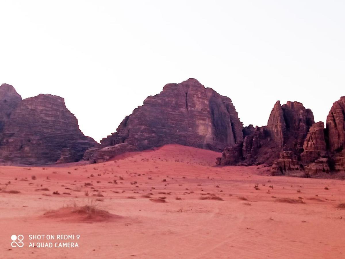 Wadi Rum Stargazing Camp Exterior photo