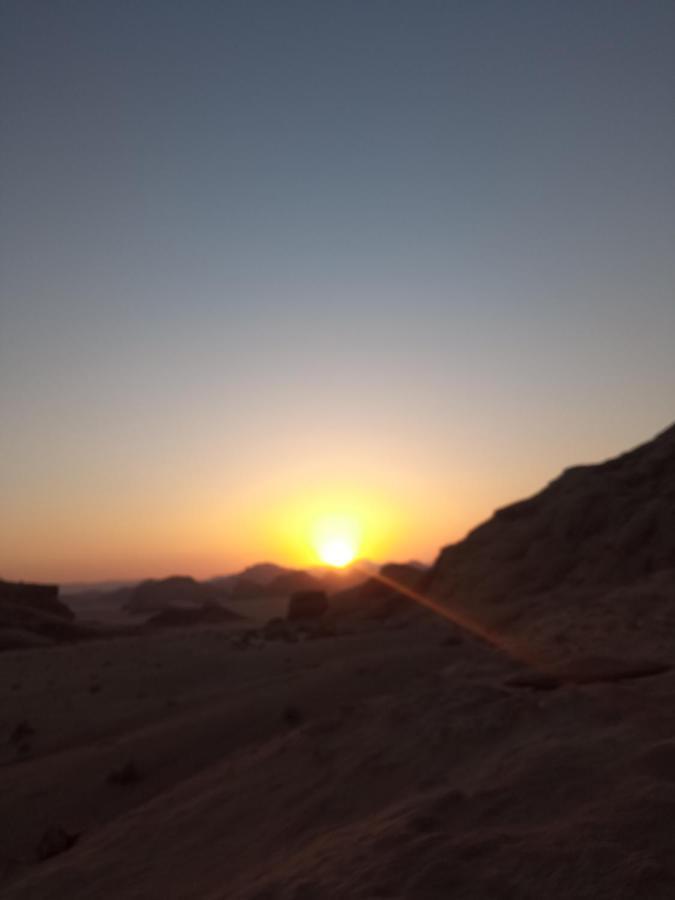 Wadi Rum Stargazing Camp Exterior photo