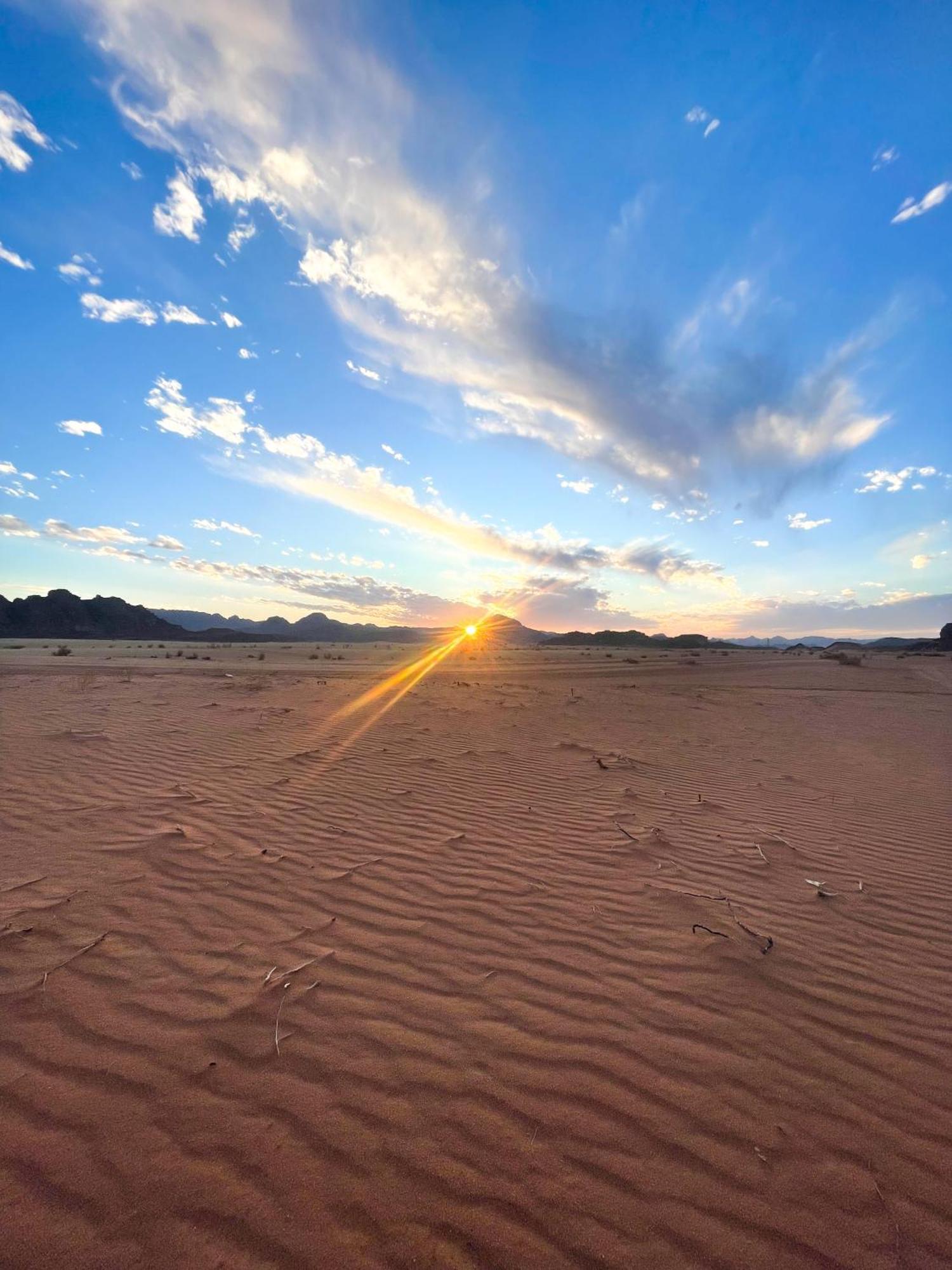 Wadi Rum Stargazing Camp Exterior photo