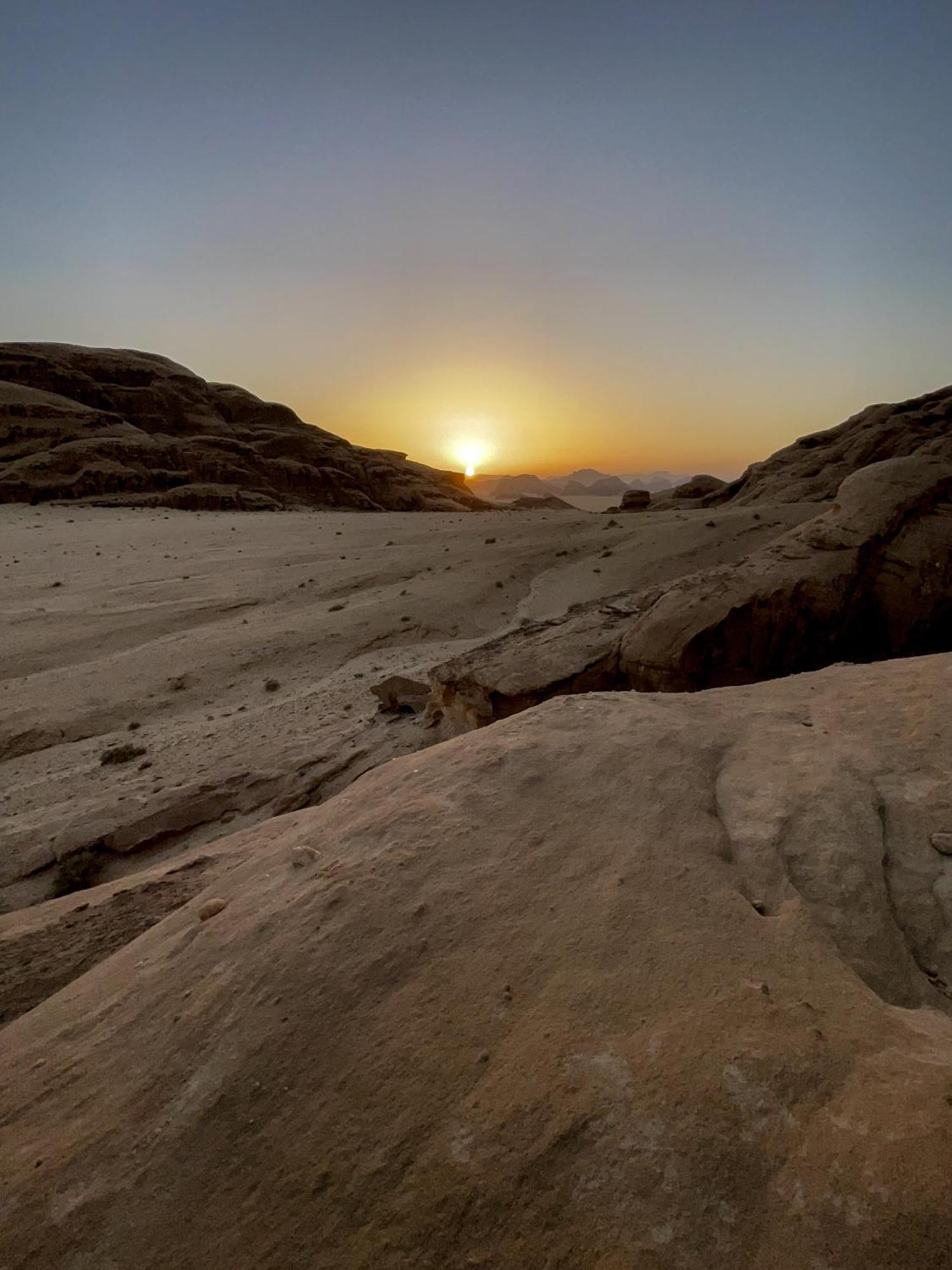 Wadi Rum Stargazing Camp Exterior photo