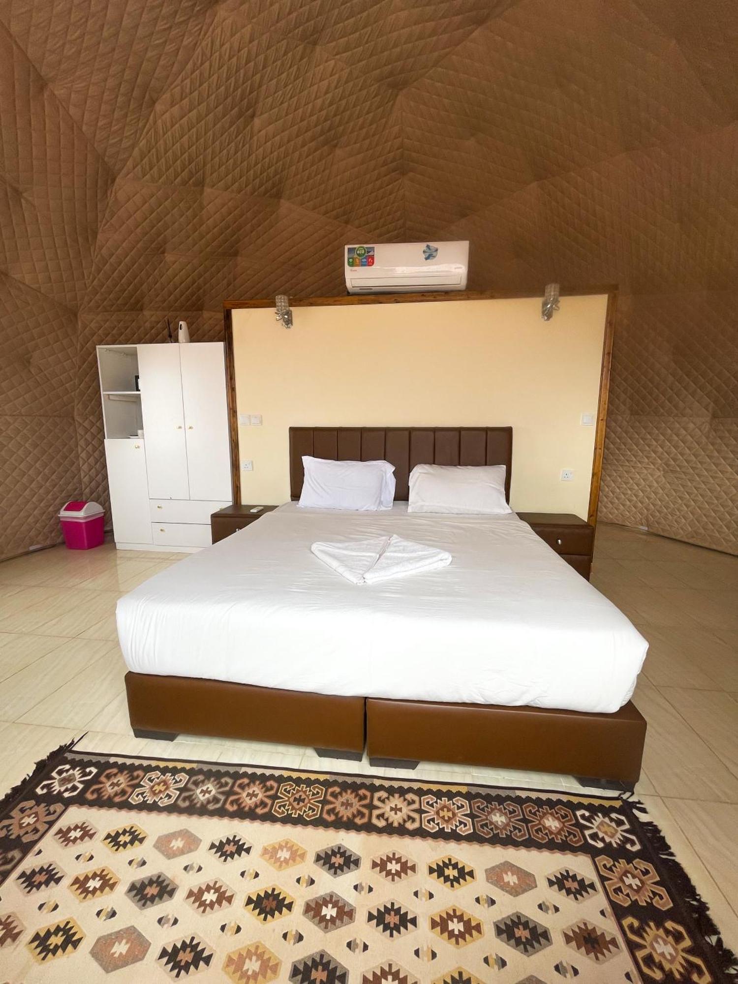 Wadi Rum Stargazing Camp Exterior photo